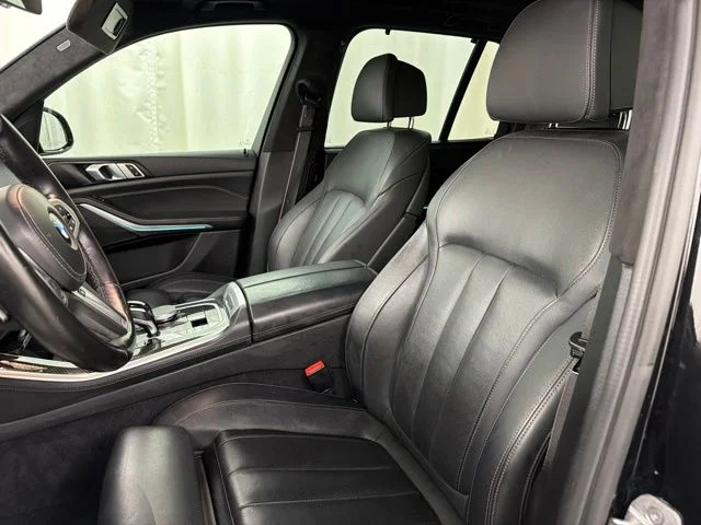 Used 2022 Black BMW M50i image 10
