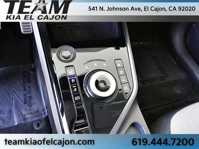 Certified Used 2023 White Kia Wave image 32