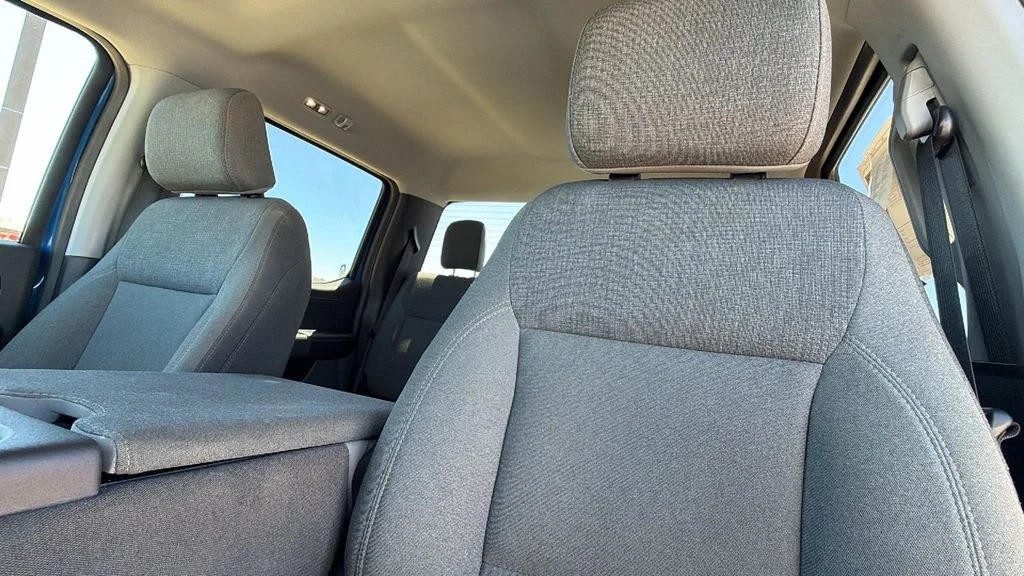Used 2025 Blue Metallic Ford XLT image 11
