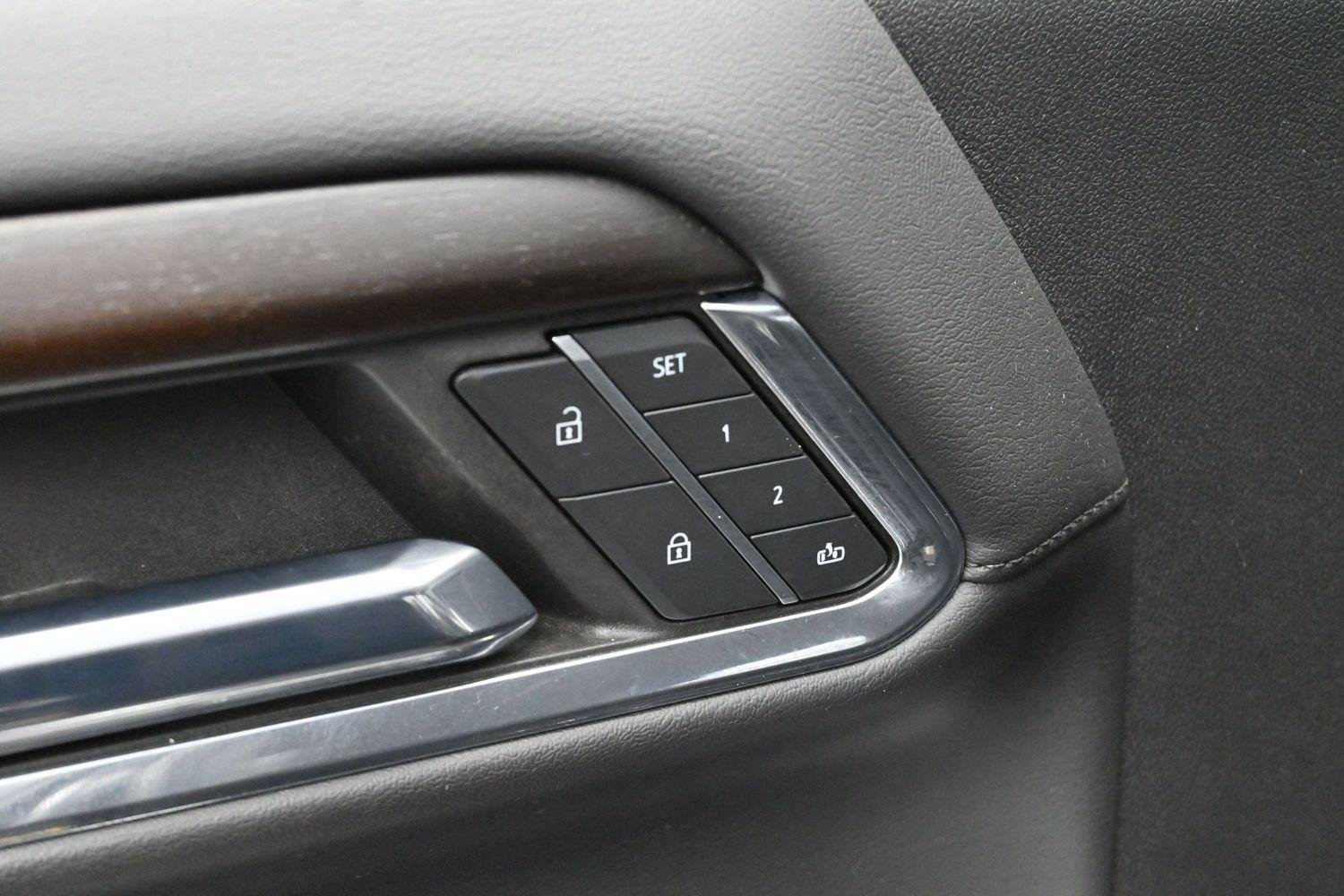 Used 2024 Onyx Black GMC Denali image 10