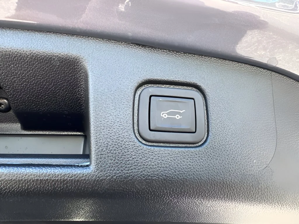 Used 2024 Gray Chevrolet LT image 27
