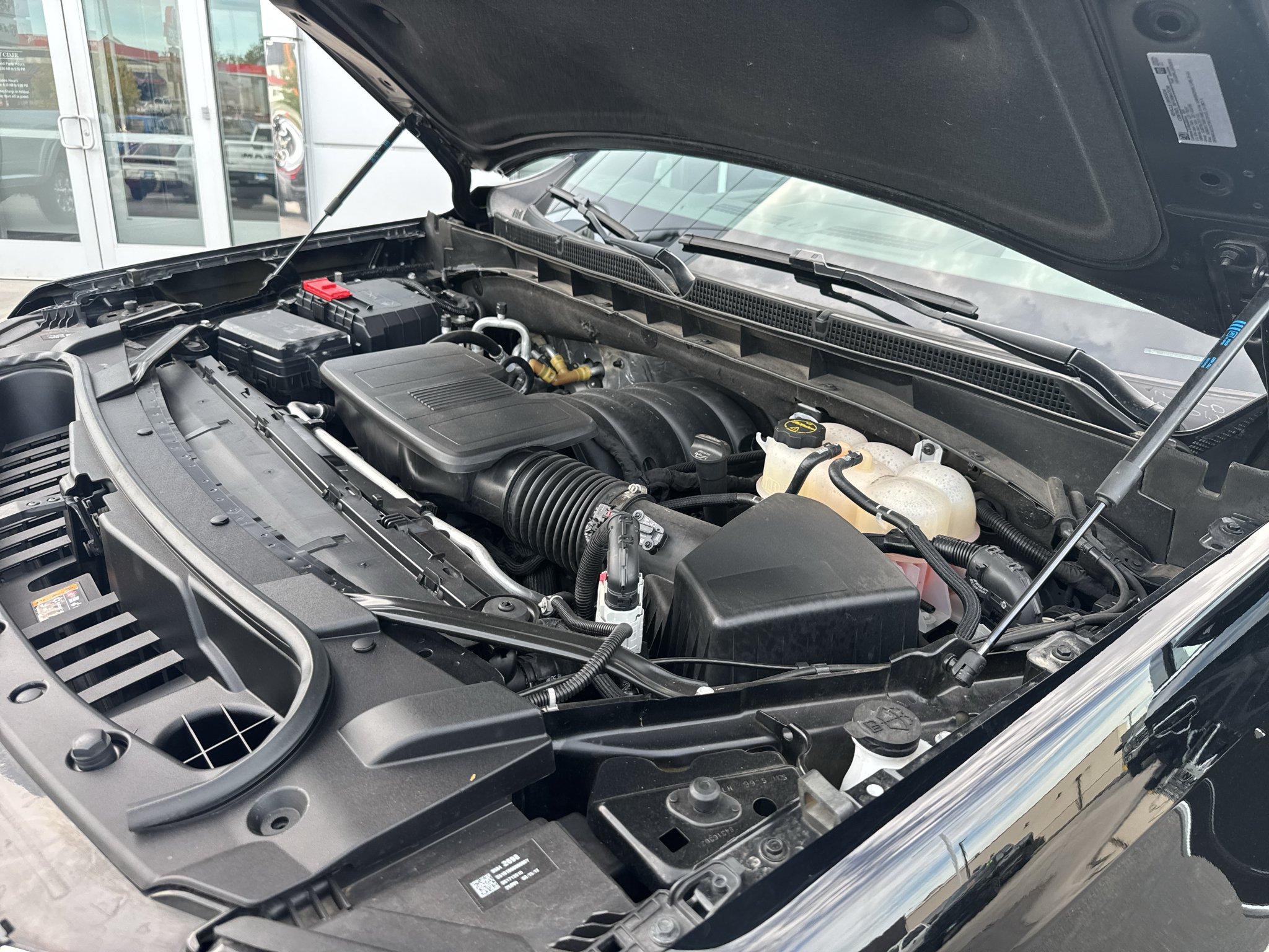 Used 2025 Onyx Black GMC Denali image 32