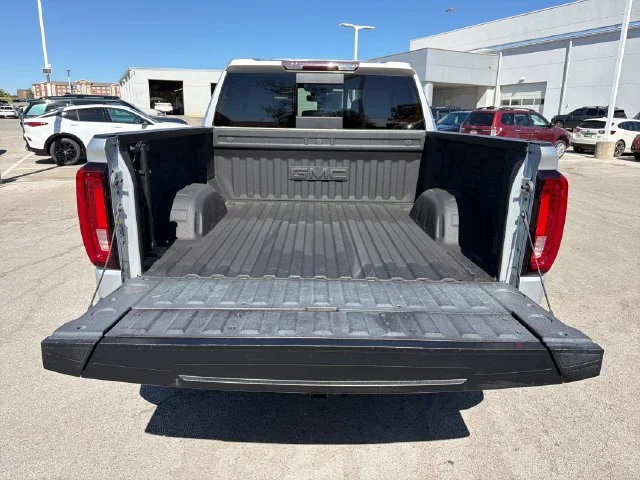 Used 2021 Silver GMC SLT image 29