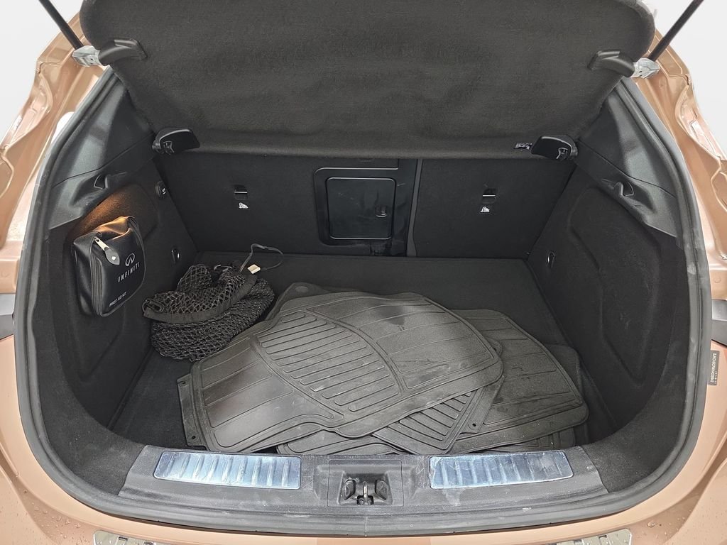 Used 2017 Liquid Copper INFINITI Premium image 33
