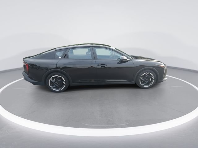 Used 2025 Black Kia EX image 9