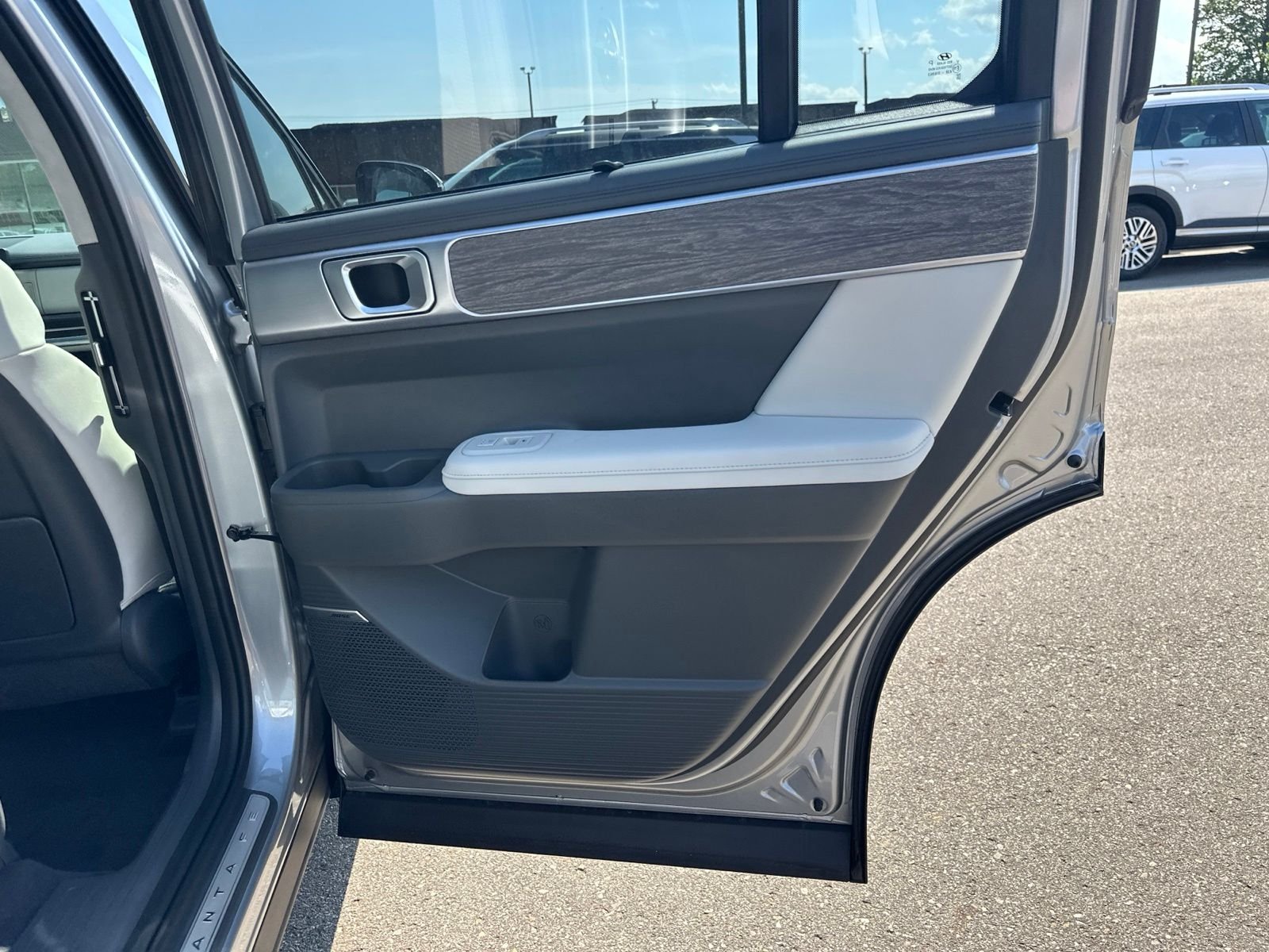 New 2027 Silver Hyundai Calligraphy AWD image 36