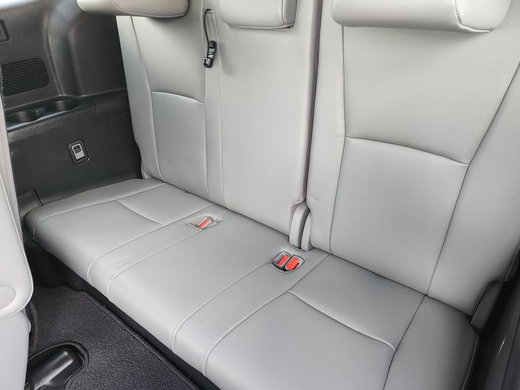 Used 2022 Magnetic Gray Metallic Toyota Platinum image 31
