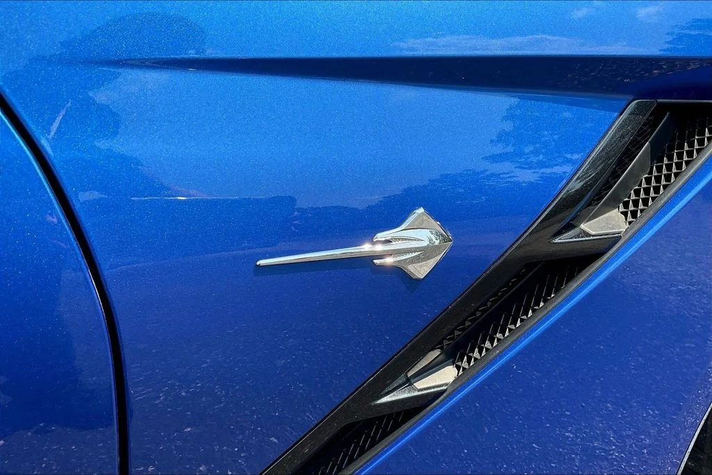 Used 2019 Blue Chevrolet Stingray image 24