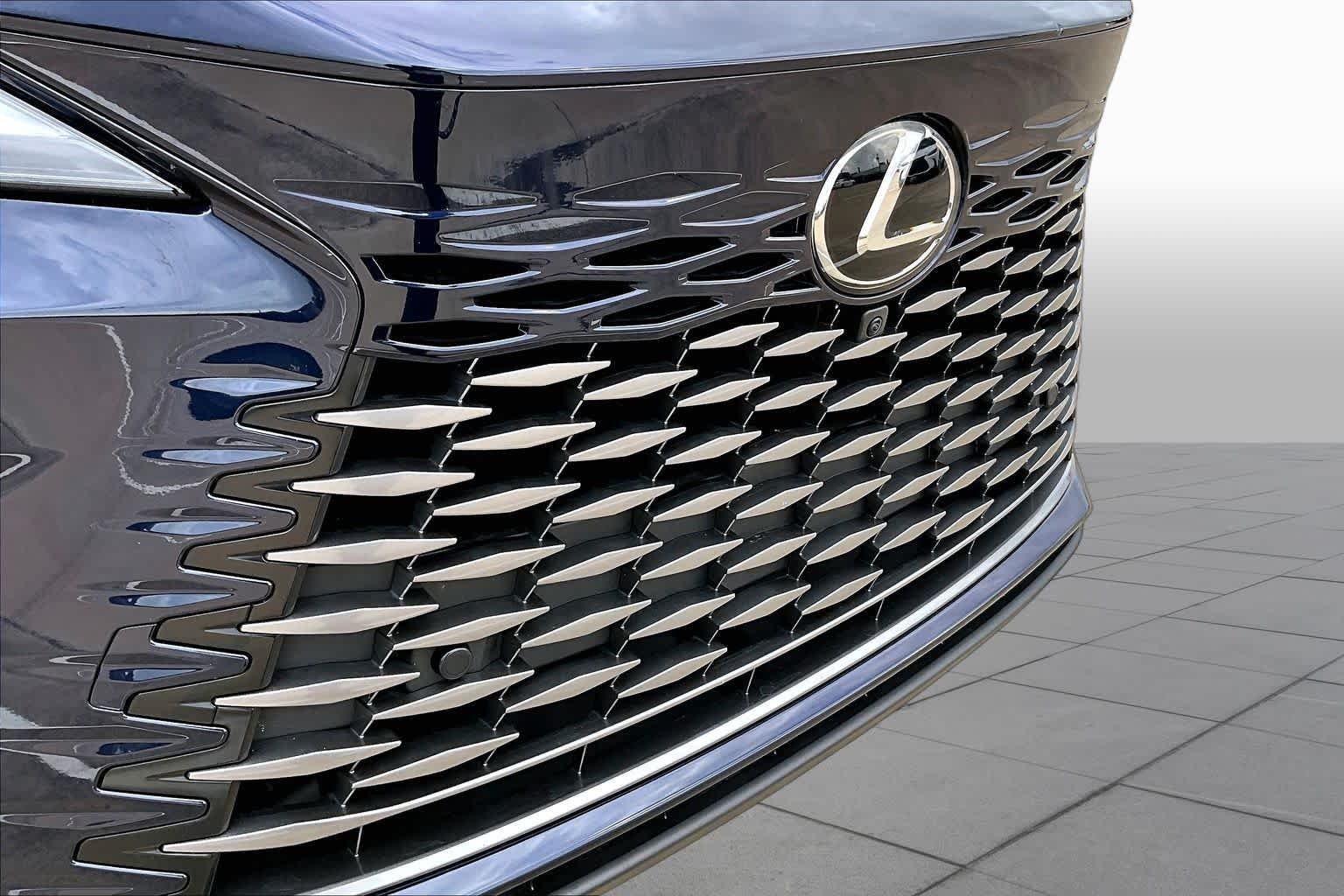 Used 2025 Nightfall Mica Lexus Premium image 30