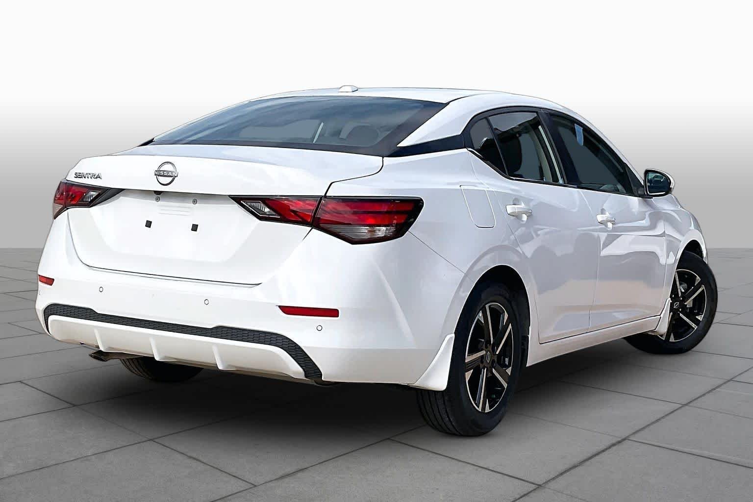Used 2025 Fresh Powder Nissan SV image 14
