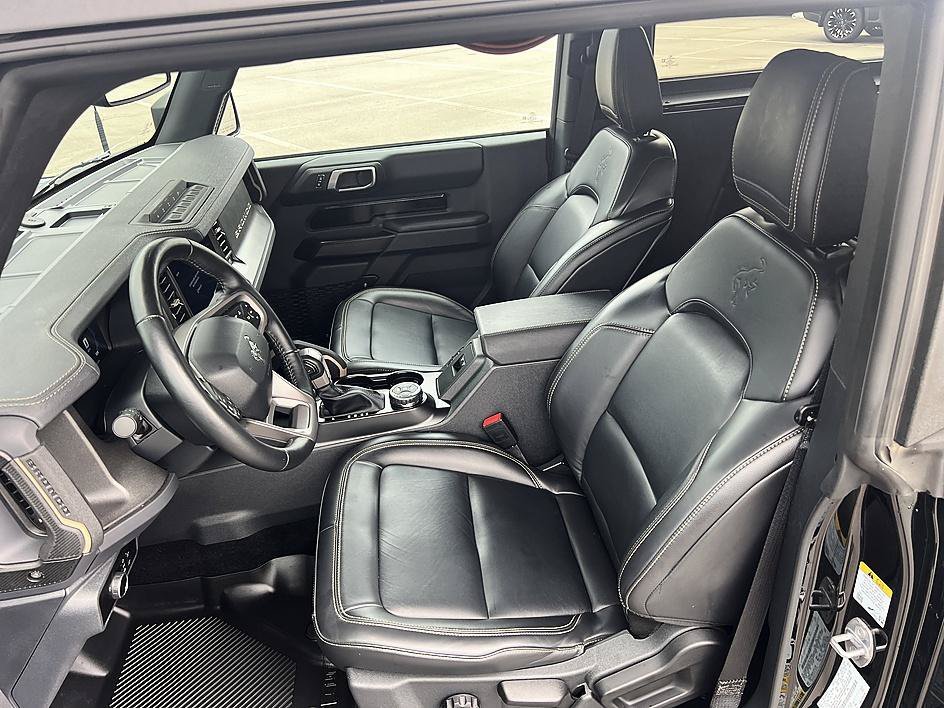 Used 2025 Shadow Black Ford Badlands image 13