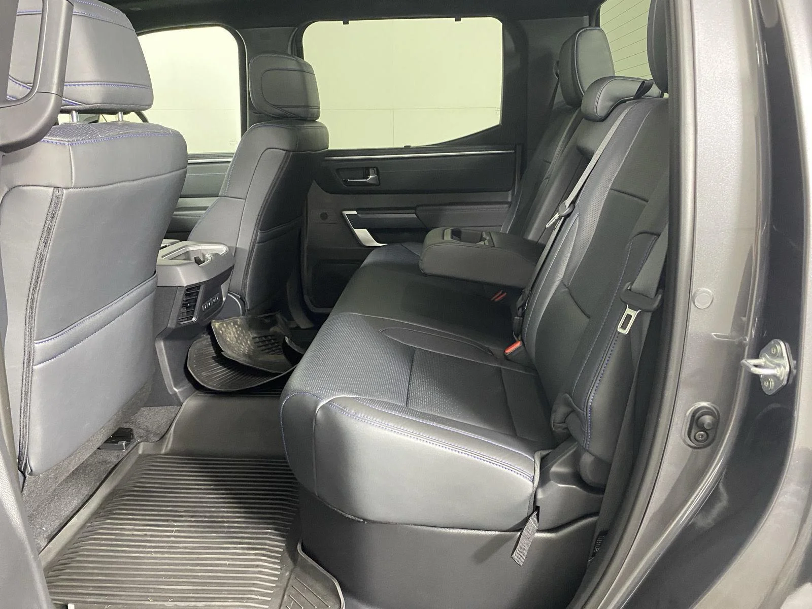 Used 2025 Magnetic Gray Metallic Toyota Platinum image 24