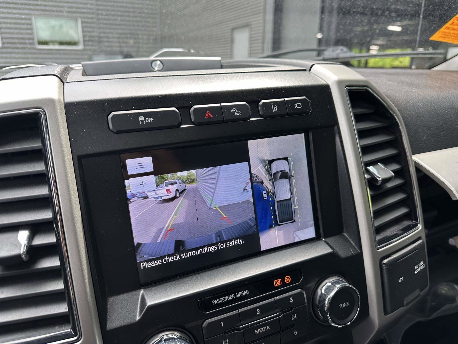 Used 2020 Black Ford LARIAT image 20