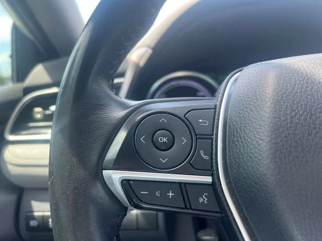 Used 2022 Wind Chill Pearl Toyota XLE image 20