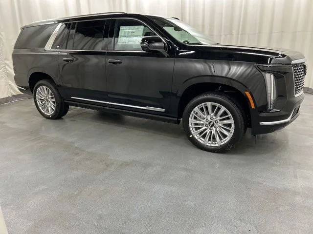 2026 Cadillac Escalade ESV Luxury 4WD's photo