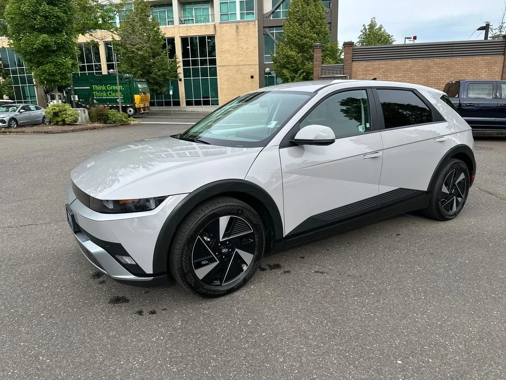 Certified 2025 Hyundai IONIQ 5 SE with VIN 7YAKMDDC8SY013603 for sale in Beaverton, OR