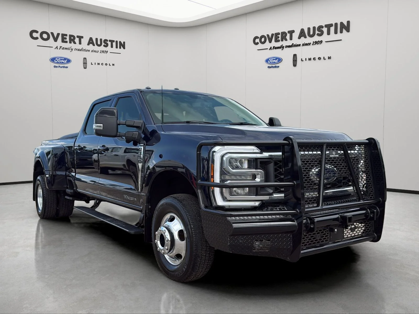 Used 2024 Blue Ford Lariat image 7