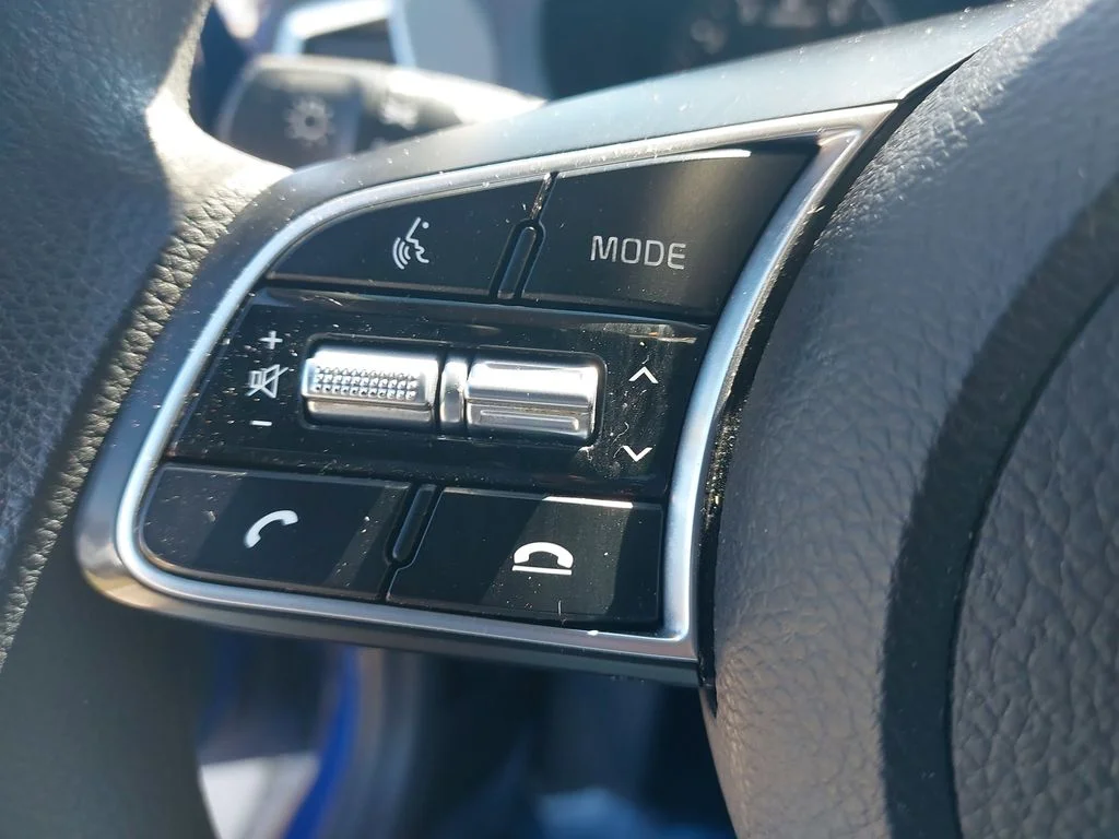 Used 2021 Blue Kia LX image 17