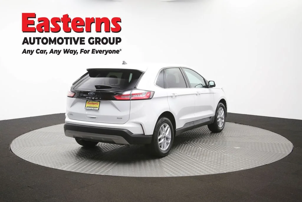 Used 2023 White Ford SEL image 40