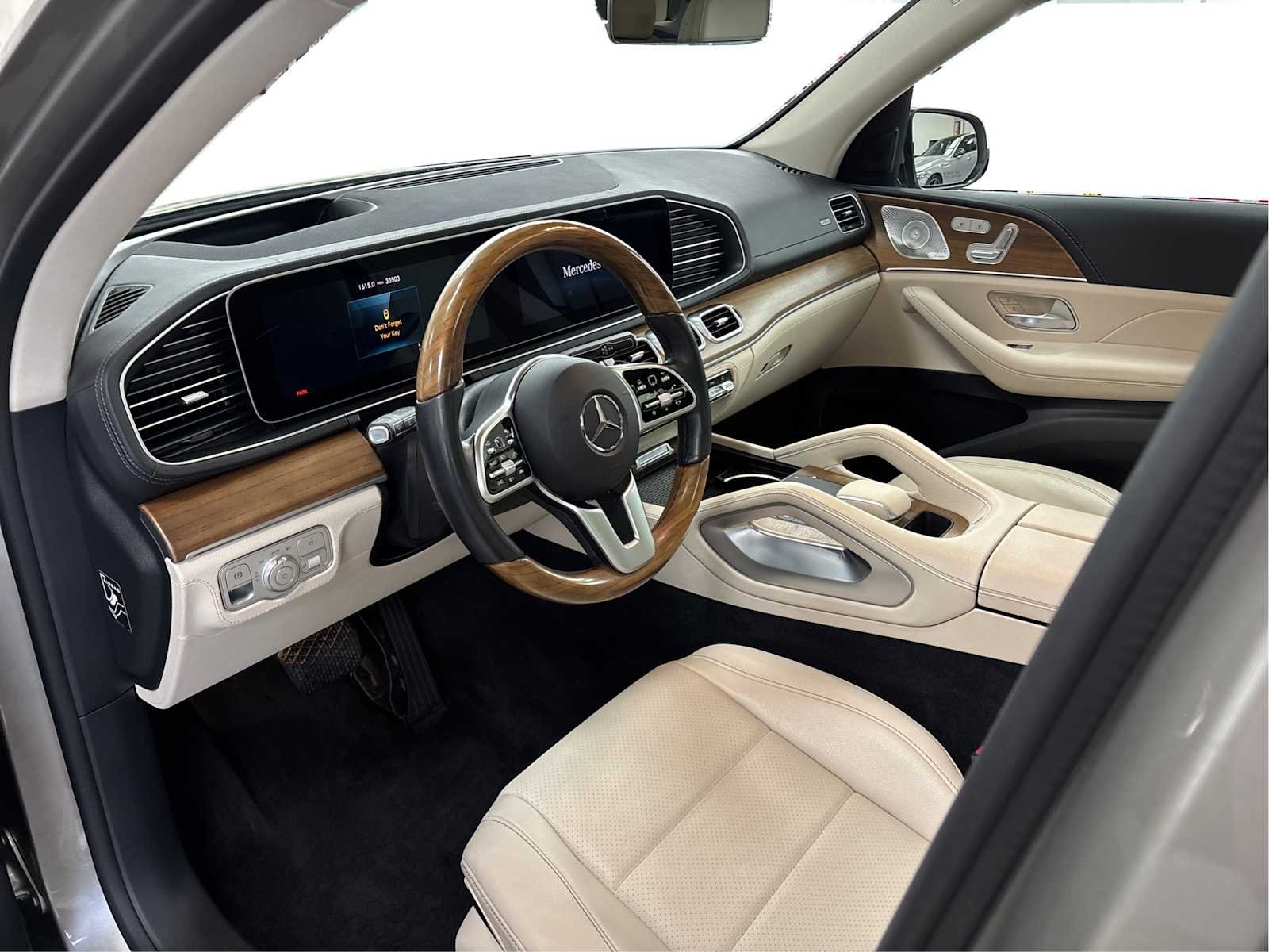 Certified Used 2023 Mojave Silver Metallic Mercedes-Benz GLE 350 image 9