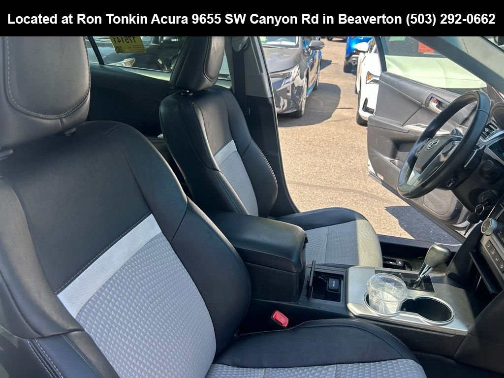 Used 2013 Super White Toyota SE image 14