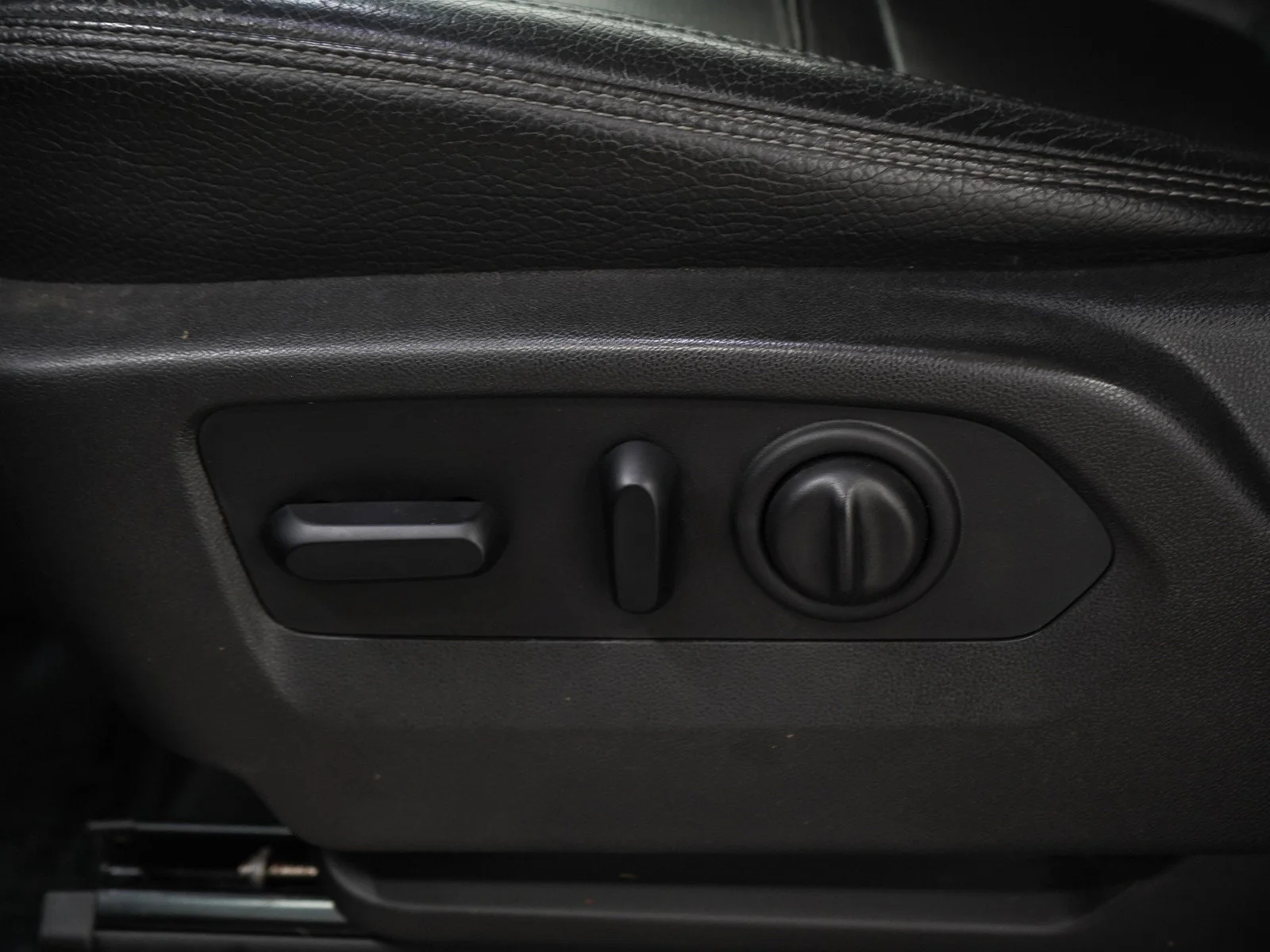 Used 2019 Black GMC Denali image 26