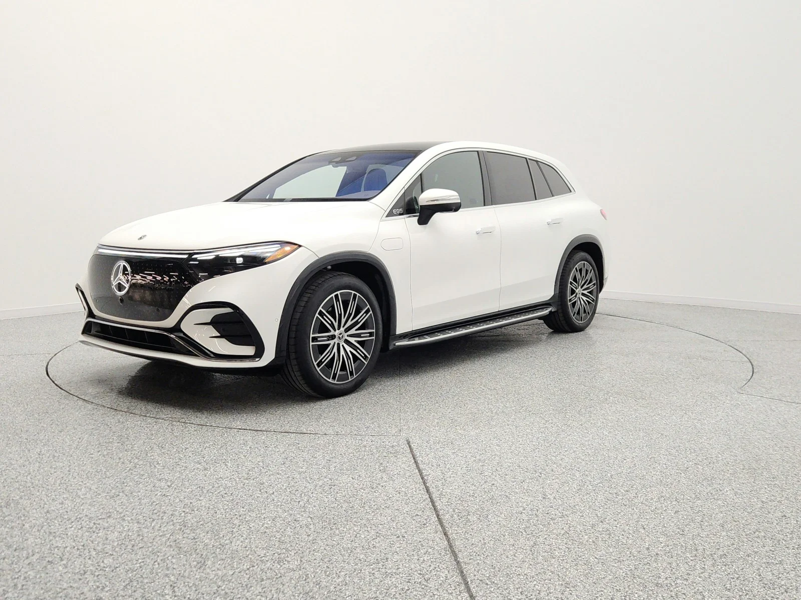 2023 Mercedes-Benz EQS SUV EQS 580 4MATIC's photo