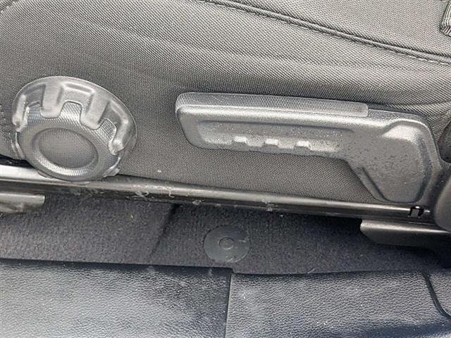 Used 2020 Hydro Blue Pearl Coat Jeep Sport image 19