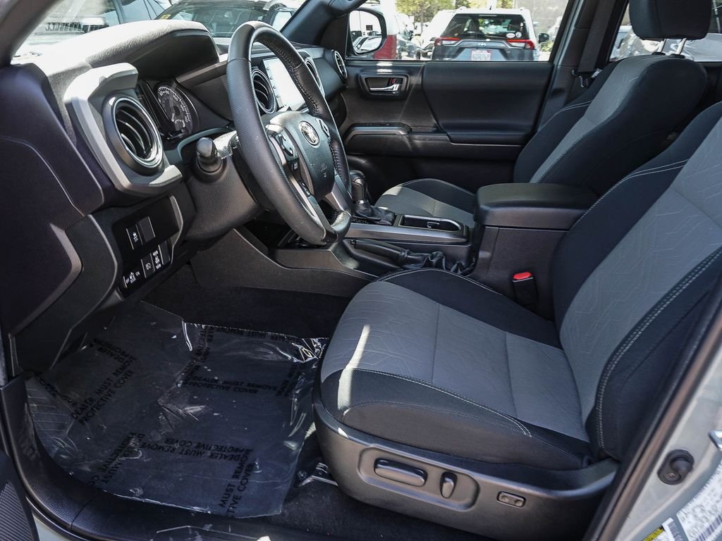 Used 2022  Toyota TRD Off-Road image 17