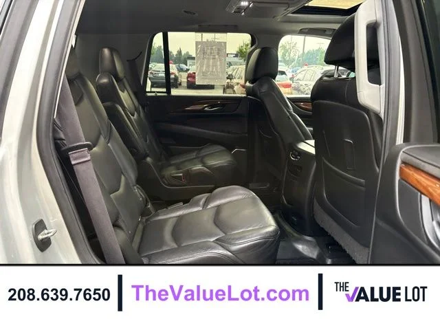 Used 2017 Silver Cadillac Luxury image 21