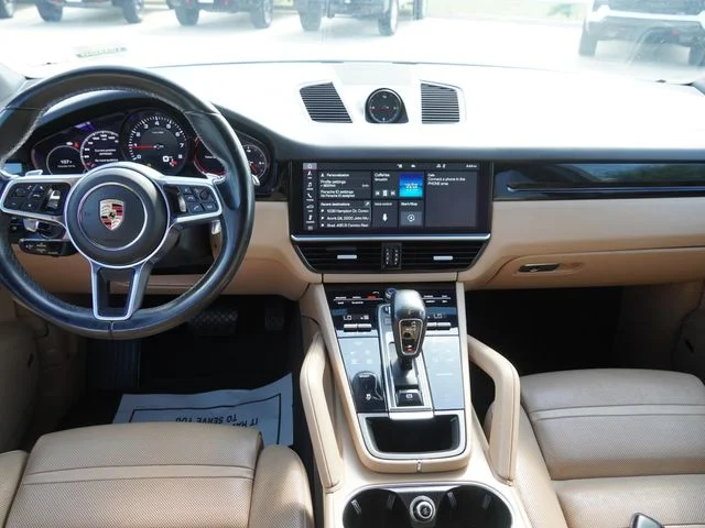 Used 2020  Porsche Base image 15