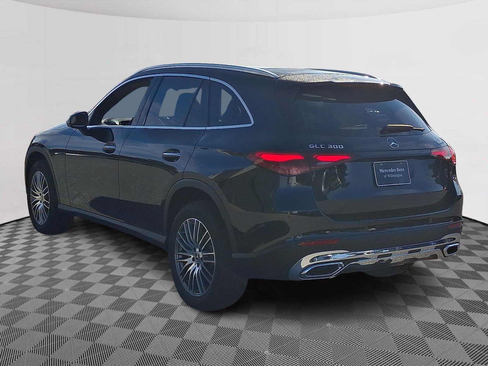New 2026 Obsidian Black Metallic Mercedes-Benz  image 4