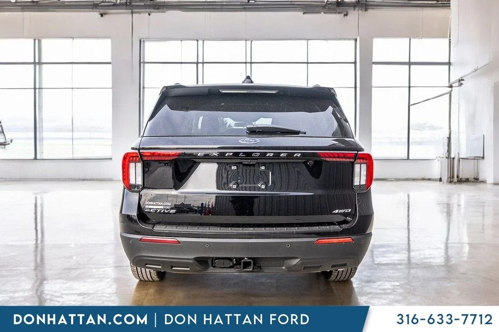 New 2026 Agate Black Metallic Ford Active image 31