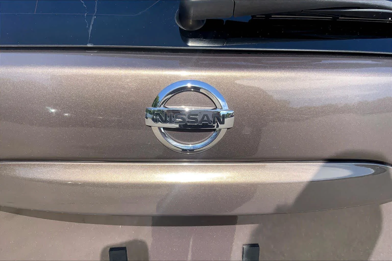 Used 2015 Java Metallic Nissan SV image 10