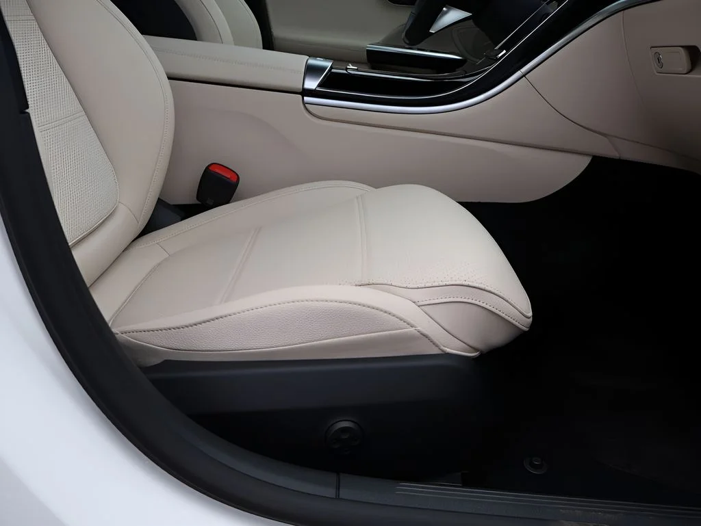 Used 2026 Polar White Mercedes-Benz C 300 image 11