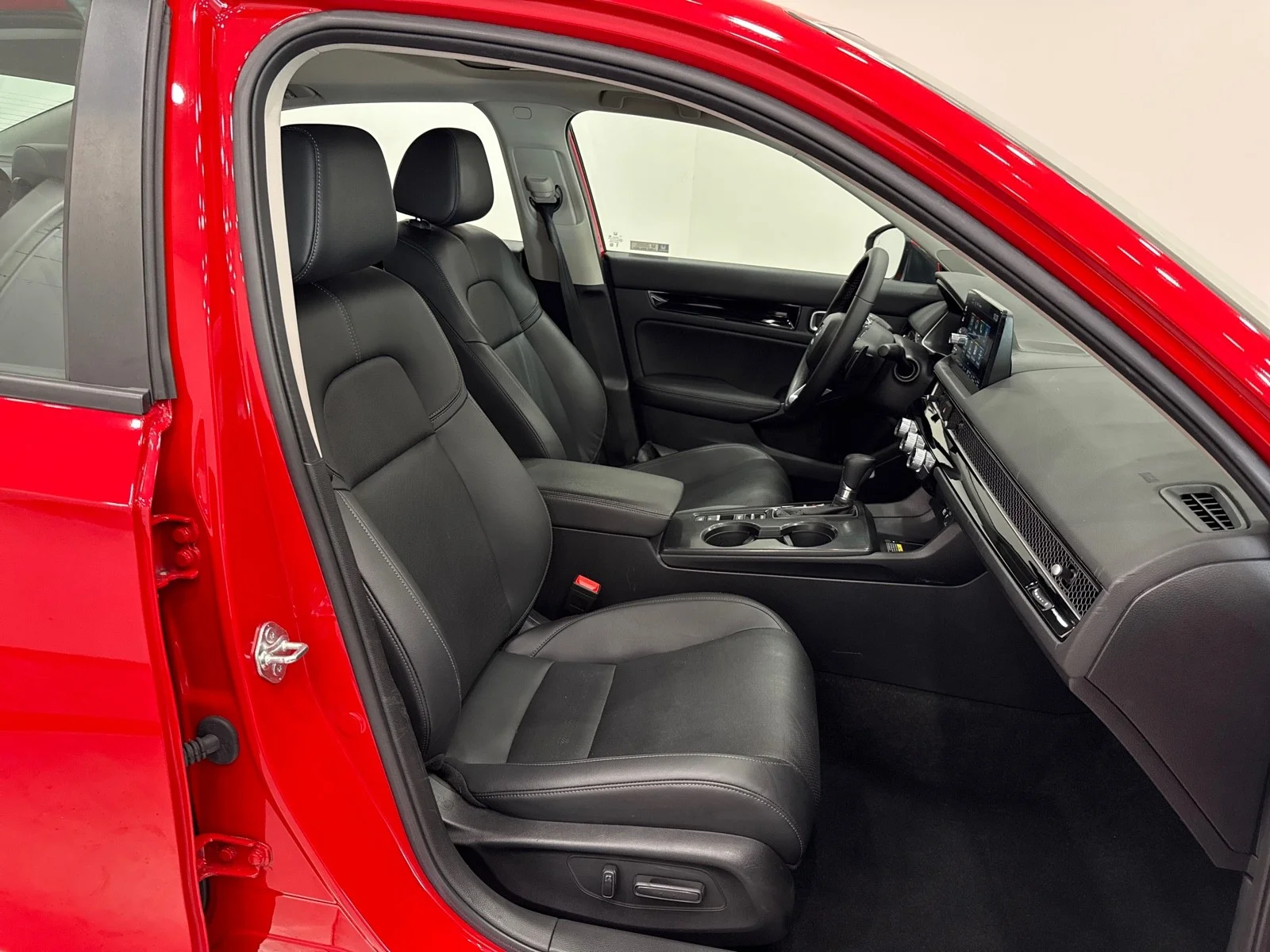 Used 2024 Rallye Red Honda Touring CVT image 46