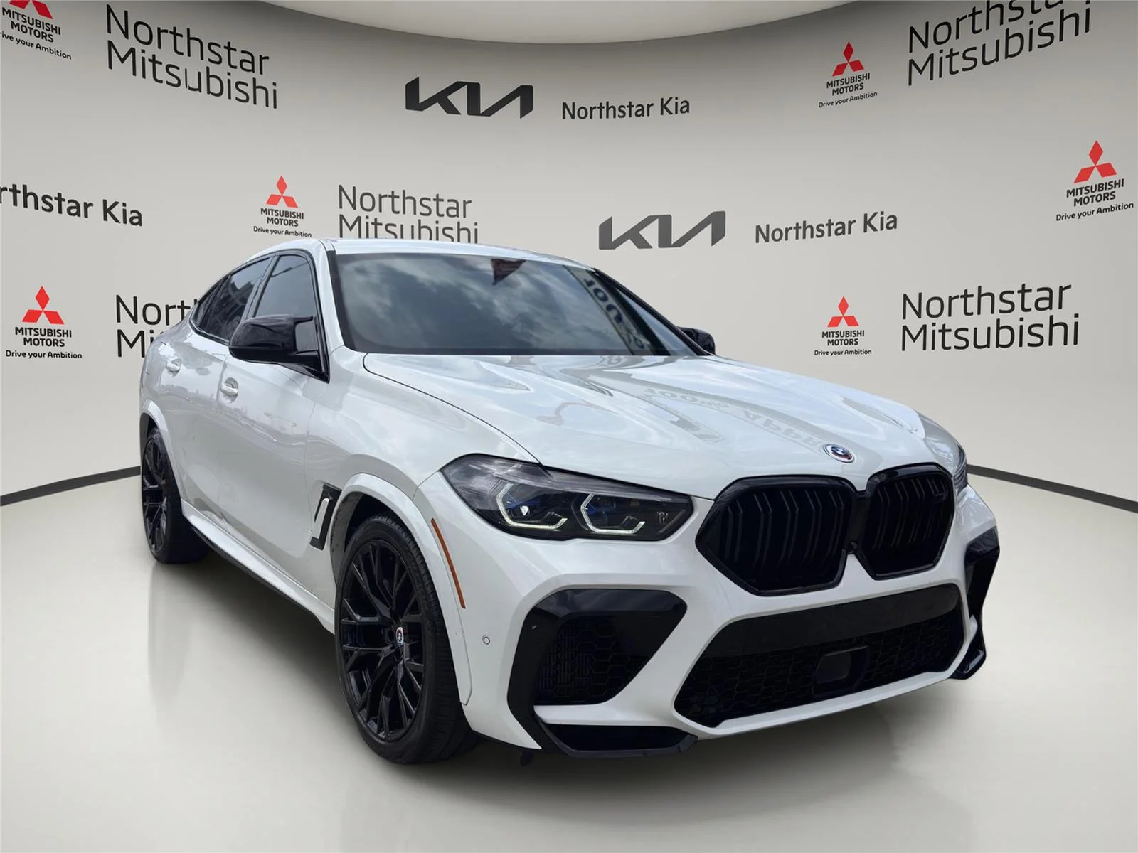 Used 2022 Alpine White BMW  image 5