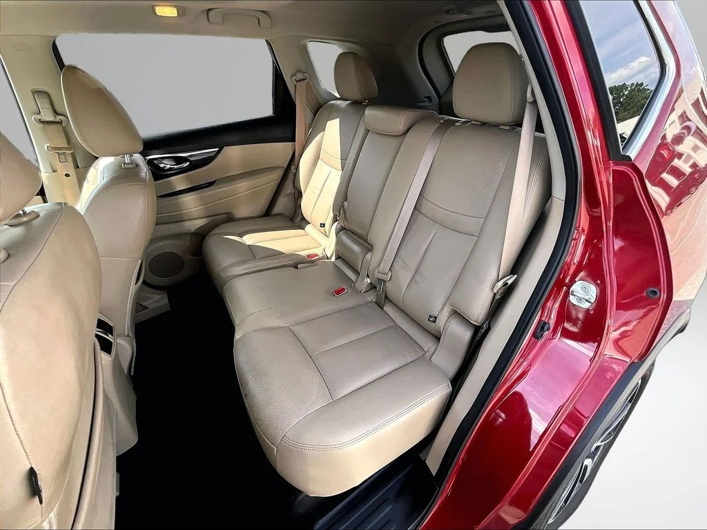 Used 2017 Red Nissan SL image 23