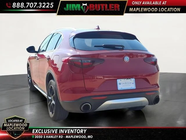 Used 2018 Red Alfa Romeo Ti AWD image 2