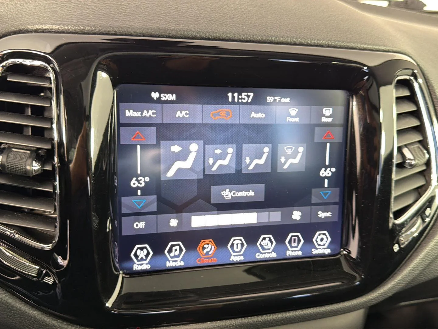 Used 2019 Granite Crystal Metallic Clearcoat Jeep Limited image 30