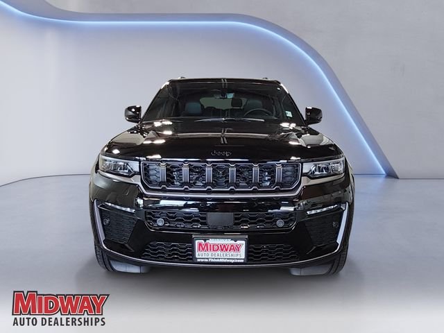 New 2026 Diamond Black Crystal Pearl-Coat Exterior Paint Jeep  image 8