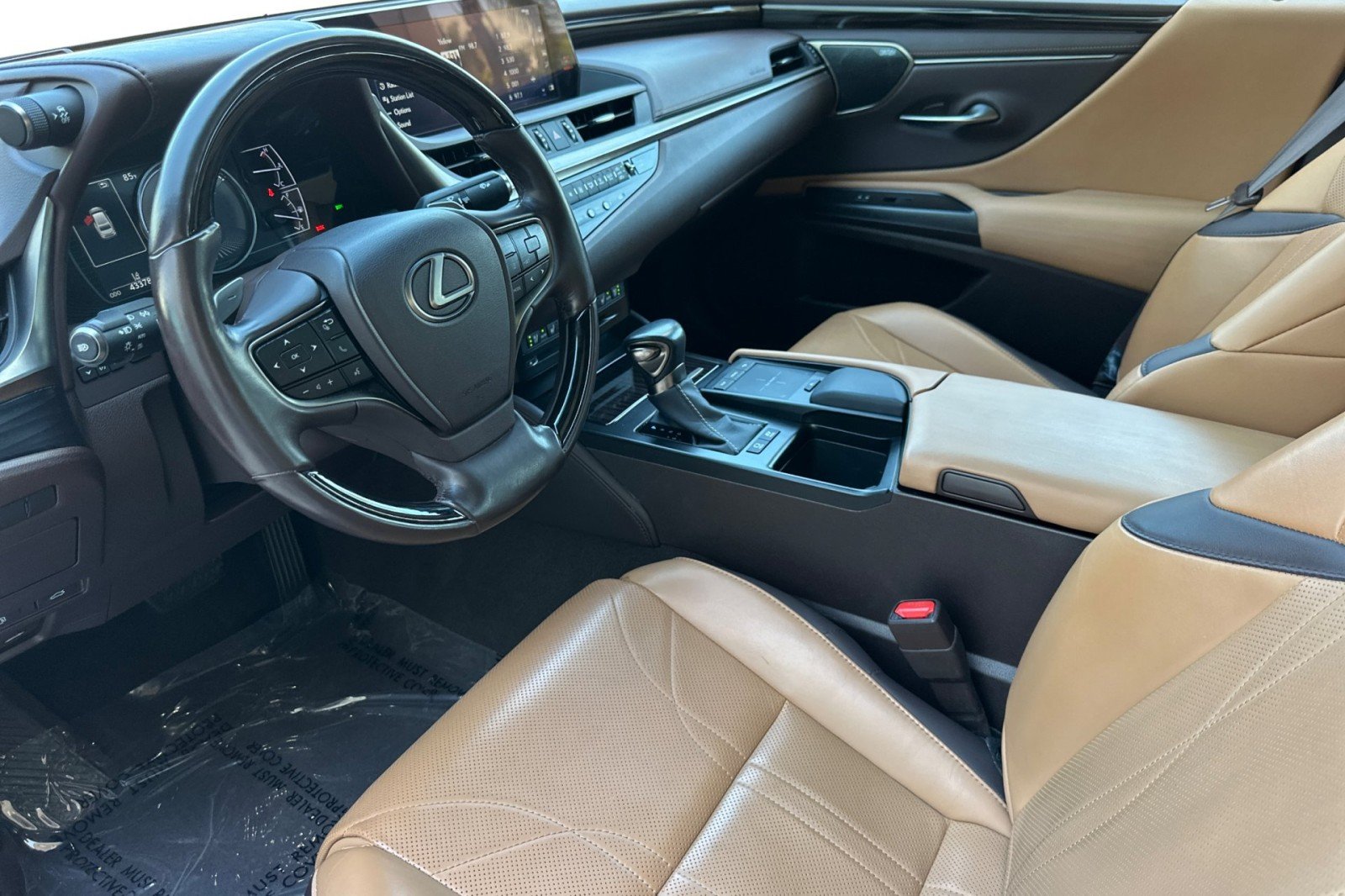 Used 2019 WHITE Lexus ES 300h image 4