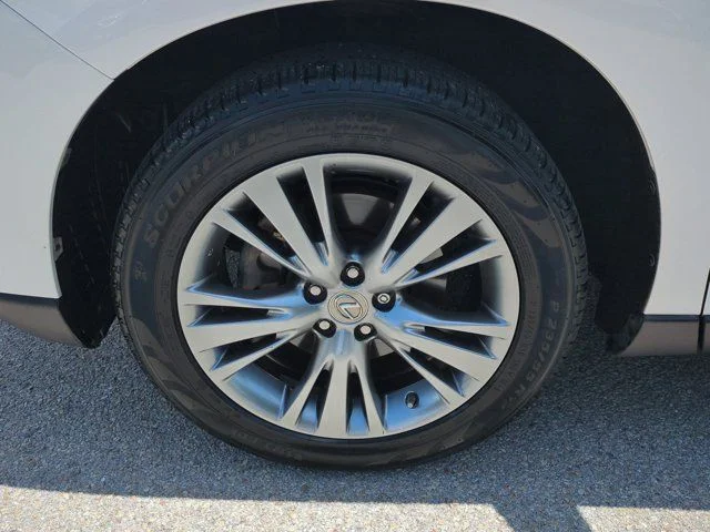 Used 2013 White Lexus 350 image 10
