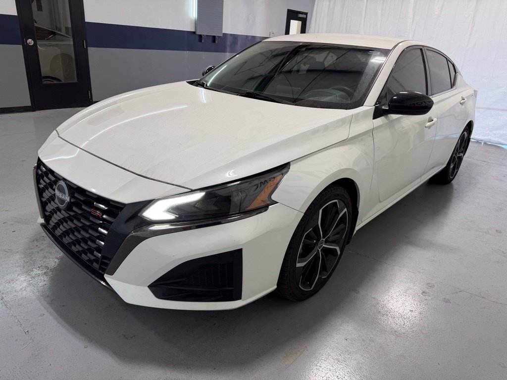 Used 2023 White Nissan 2.5 SR image 24