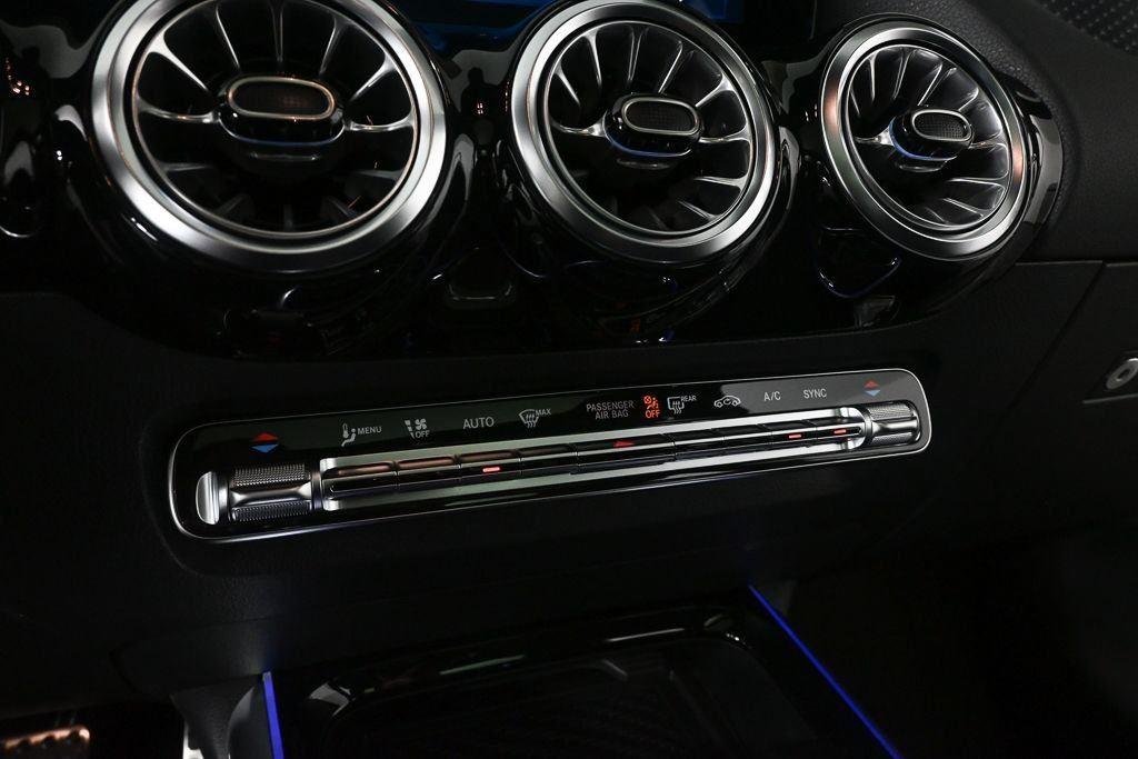 New 2026 Night Black Mercedes-Benz GLA 250 image 15