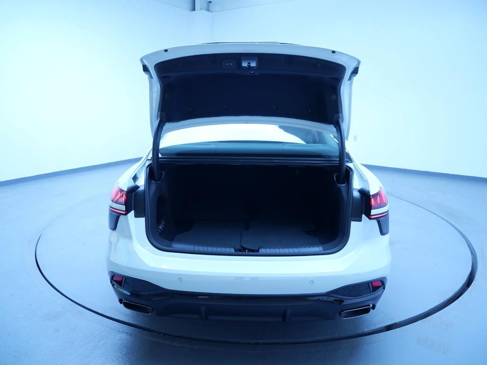 New 2026 Glacier White Metallic Audi Premium Plus image 18