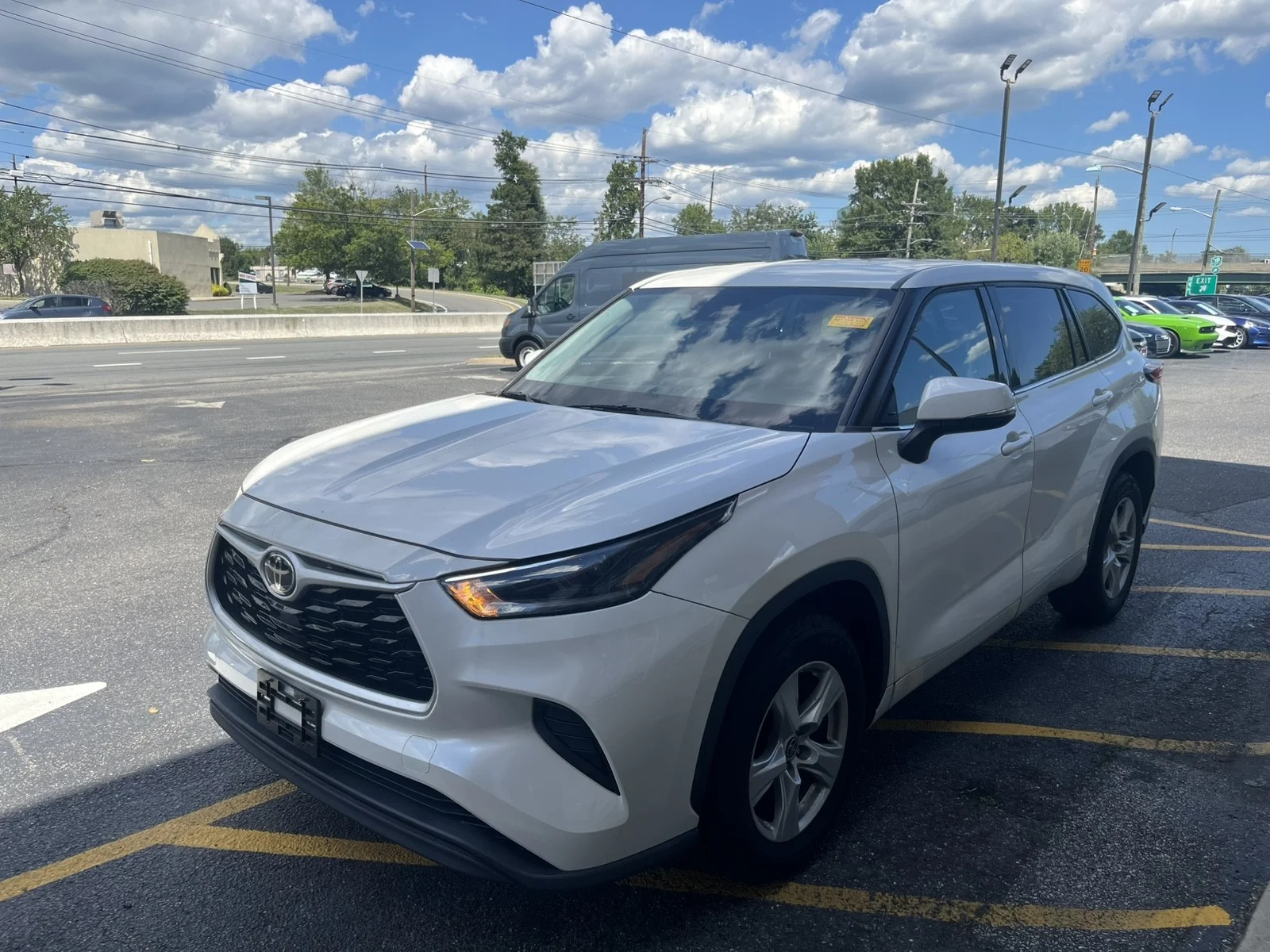 Used 2021 Blizzard Pearl Toyota L FWD image 3
