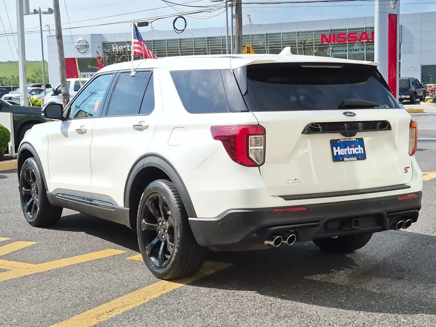 Used 2022 Star White Metallic Tri-Coat Ford ST image 4