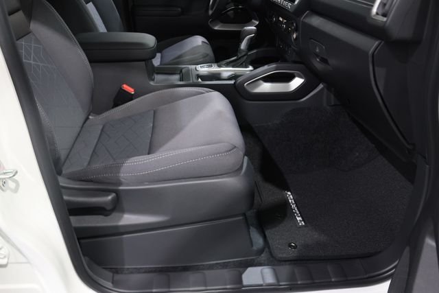 2026 Nissan Frontier SV - Photo 15