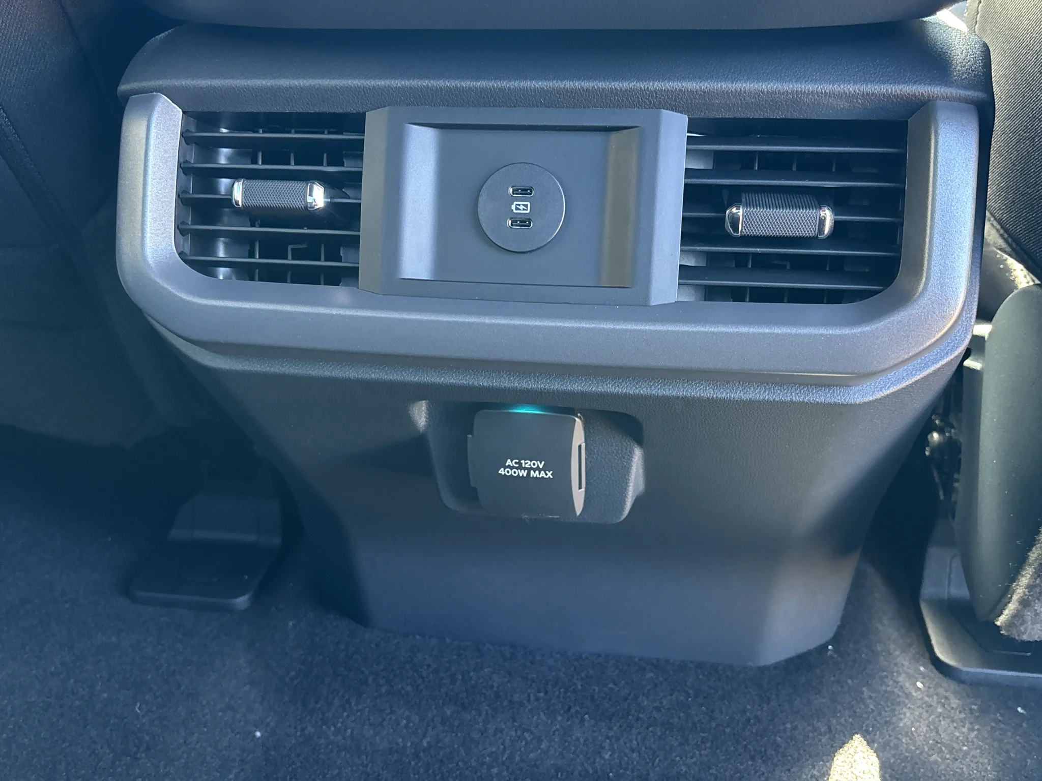 New 2026 Carbonized Gray Metallic Ford XLT image 25